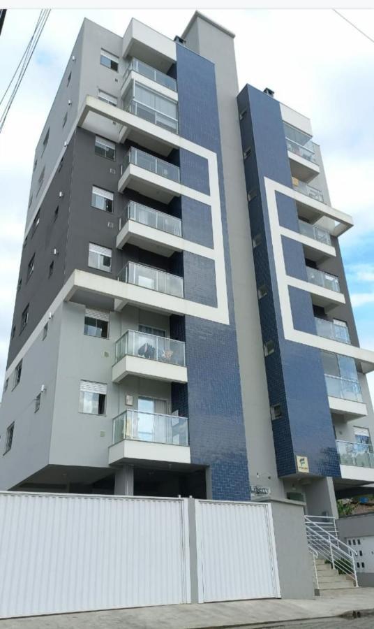 Agradavel Apartamento Em Bairro Silencioso... Camboriu Εξωτερικό φωτογραφία
